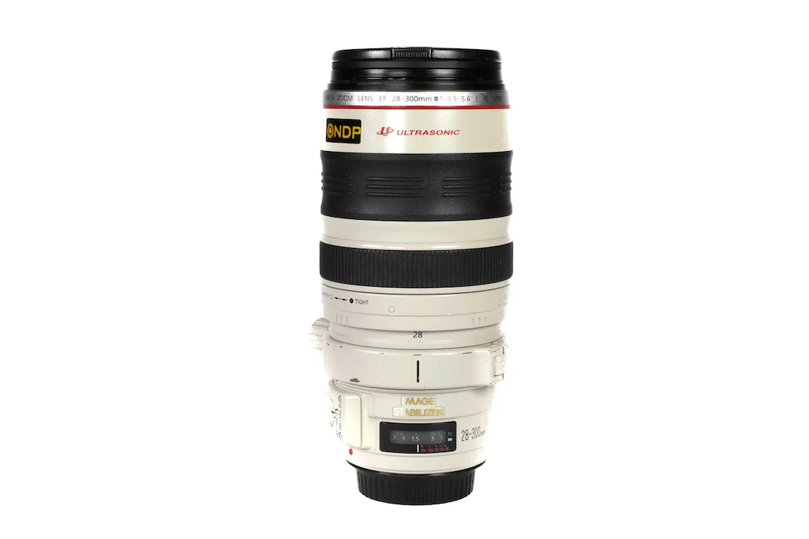 Canon EF 28-300mm F3.5-5.6L IS USMレンズセット Canon EF 28-300mm f3.5-5.6 L IS USM Lens Hire - £40/Day or £120